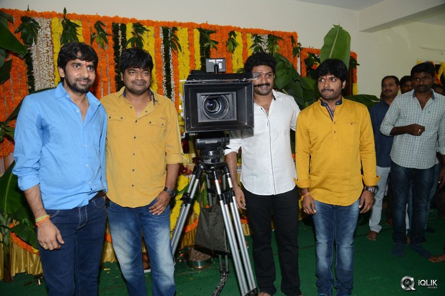 Supreme-Movie-Opening